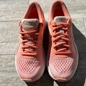 Asics GT-1000 Womens running shoes